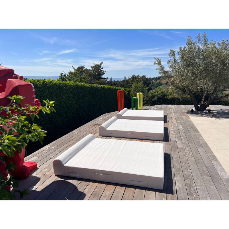 matelas de plage et piscine avec tétière intégrée