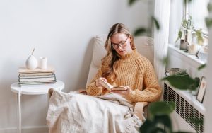 Aménagez un espace détente à la maison avec de la mousse pour coussin