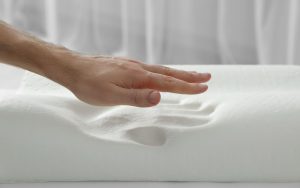 Comparatif des différents types de mousse : avantages, inconvénients et applications